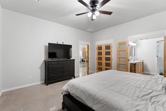 181 Private Road 197, Blum, TX 76627