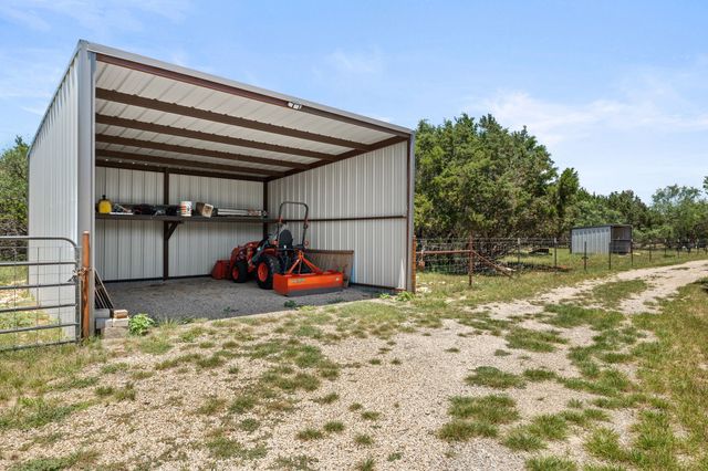 181 Private Road 197, Blum, TX 76627