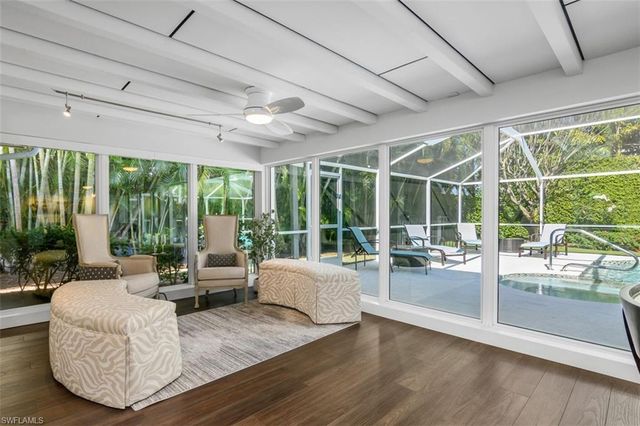 549 7th AVE N, Naples, FL 34102