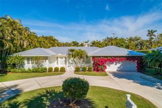 549 7th AVE N, Naples, FL 34102