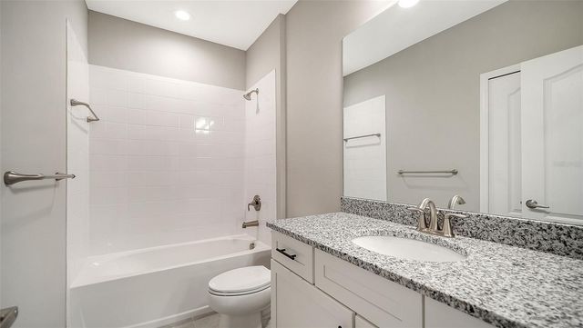 2365 WASHINGTON PALM COURT, Bradenton, FL 34212