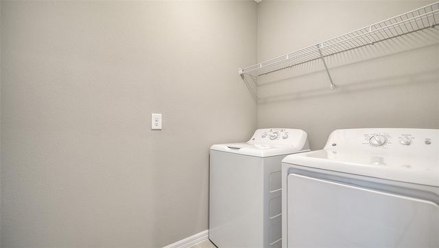 2365 WASHINGTON PALM COURT, Bradenton, FL 34212