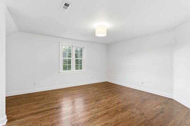 8756 Poplar Creek Rd, Nashville, TN 37221