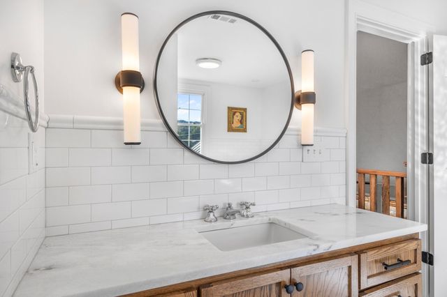 8756 Poplar Creek Rd, Nashville, TN 37221