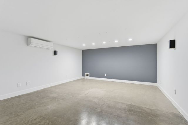 8756 Poplar Creek Rd, Nashville, TN 37221