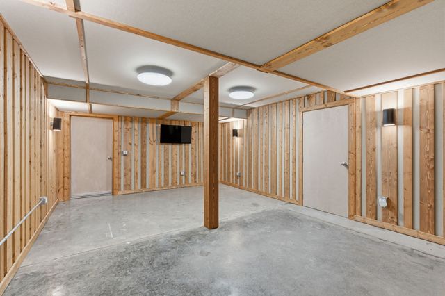 8756 Poplar Creek Rd, Nashville, TN 37221