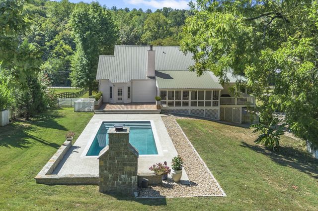 8756 Poplar Creek Rd, Nashville, TN 37221