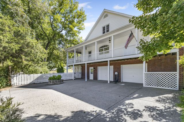 8756 Poplar Creek Rd, Nashville, TN 37221