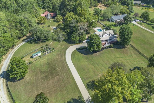 8756 Poplar Creek Rd, Nashville, TN 37221