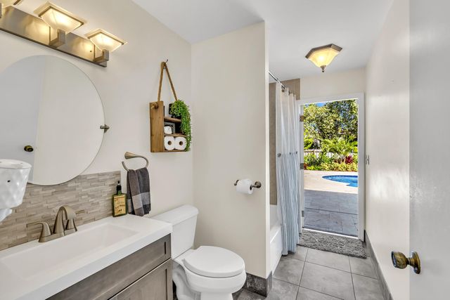 24 Dogwood Cir, Boynton Beach, FL 33436