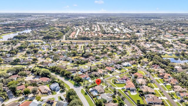 24 Dogwood Cir, Boynton Beach, FL 33436