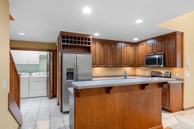 1243 PRAIRIE FALCON TRAIL, Green Bay, WI 54313