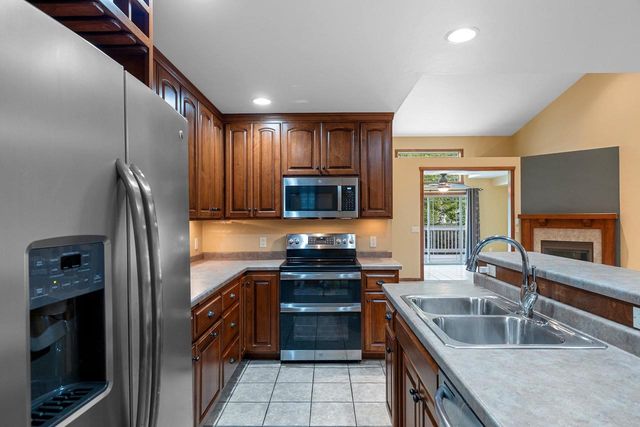 1243 PRAIRIE FALCON TRAIL, Green Bay, WI 54313