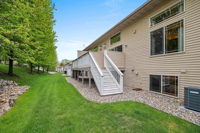 1243 PRAIRIE FALCON TRAIL, Green Bay, WI 54313