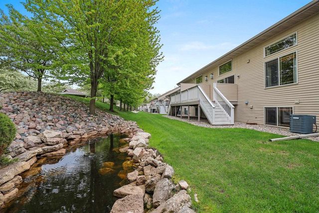 1243 PRAIRIE FALCON TRAIL, Green Bay, WI 54313