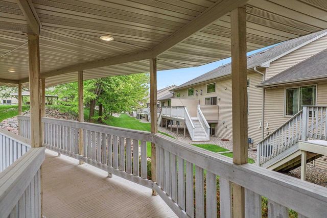 1243 PRAIRIE FALCON TRAIL, Green Bay, WI 54313