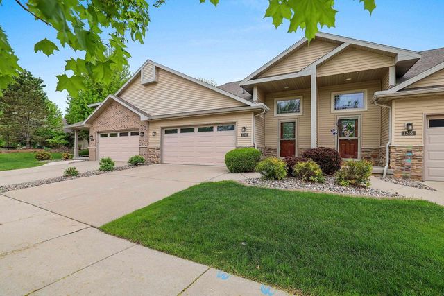 1243 PRAIRIE FALCON TRAIL, Green Bay, WI 54313