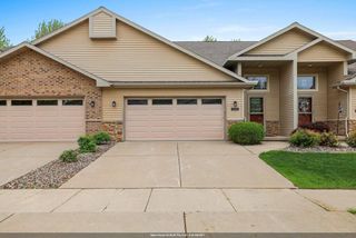 1243 PRAIRIE FALCON TRAIL, Green Bay, WI 54313