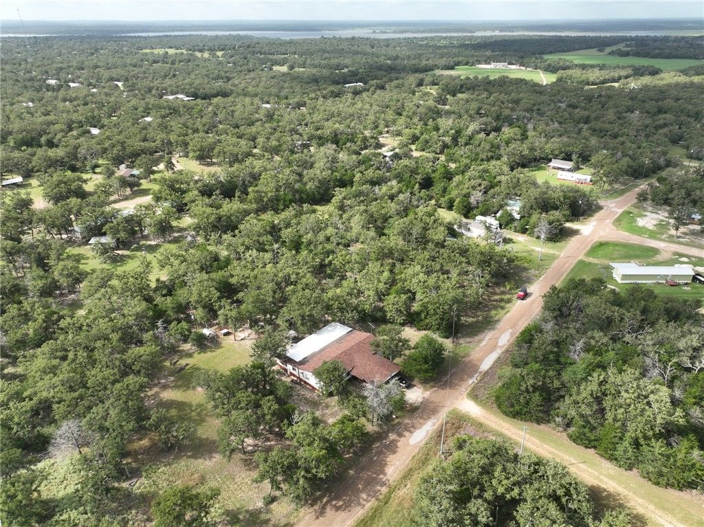 516 Wilderness Road, Somerville, TX 77879 — photo 3
