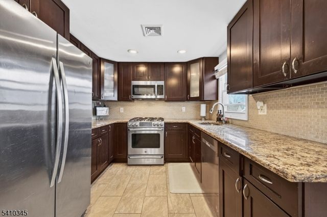 295 Tremont Ave, North Plainfield Boro, NJ 07063