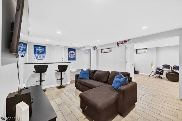 295 Tremont Ave, North Plainfield Boro, NJ 07063