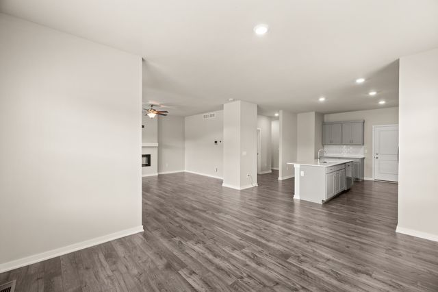 2302 SW Plaza Parkway, Ankeny, IA 50023