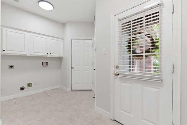 4210 Olive Oak Court, Houston, TX 77059