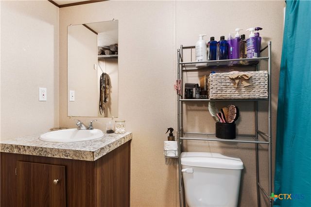 304 Regina Drive, Buda, TX 78610