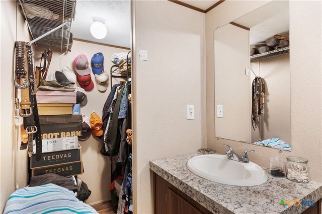 304 Regina Drive, Buda, TX 78610