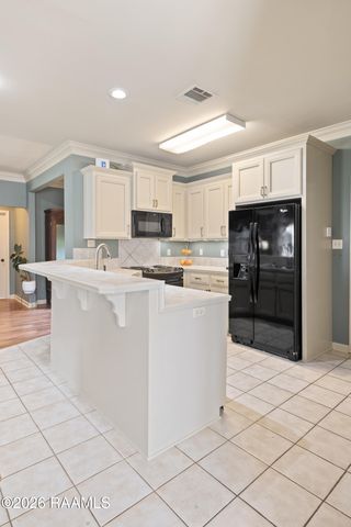 406 Deer Meadow Boulevard, Broussard, LA 70518