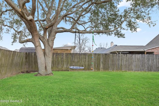 406 Deer Meadow Boulevard, Broussard, LA 70518