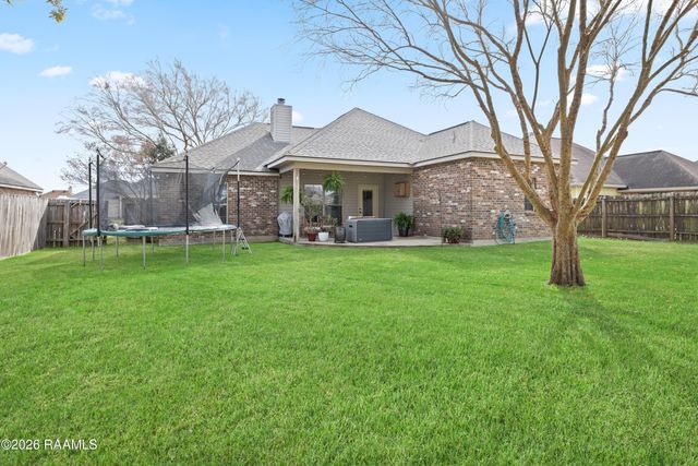 406 Deer Meadow Boulevard, Broussard, LA 70518