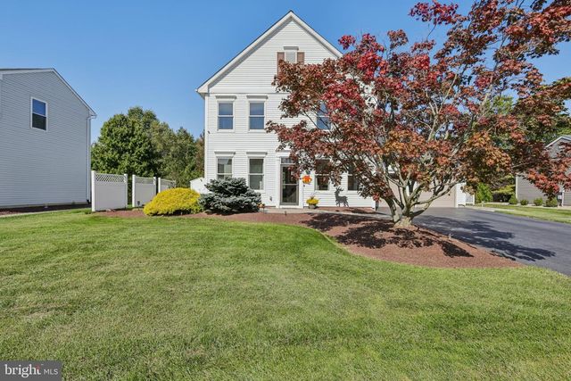 23 FULHAM WAY, East Windsor, NJ 08520