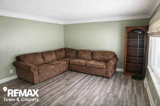 1209 Clearview Drive, Flushing, MI 48433