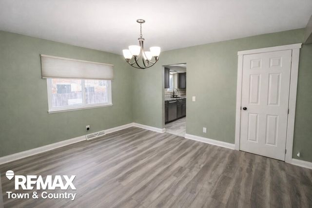 1209 Clearview Drive, Flushing, MI 48433