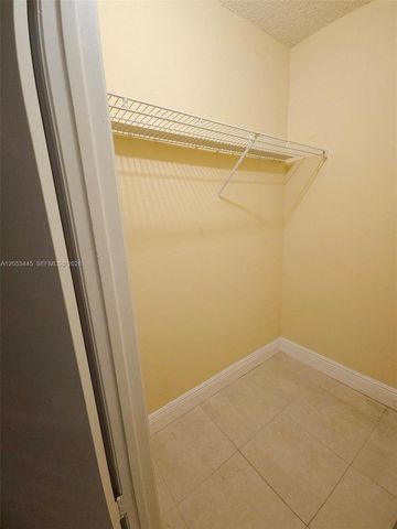 3310 N Pinewalk Dr N 1825, Margate, FL 33063