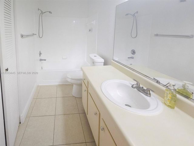 3310 N Pinewalk Dr N 1825, Margate, FL 33063