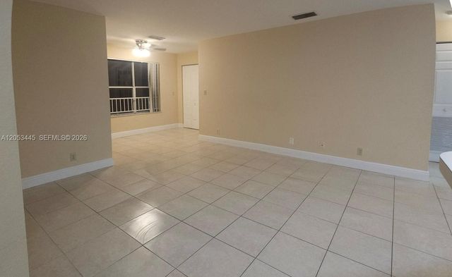 3310 N Pinewalk Dr N 1825, Margate, FL 33063