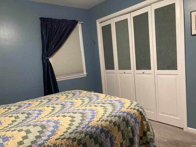 1725 N Meadow Road, Evansville, IN 47715