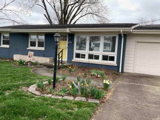 1725 N Meadow Road, Evansville, IN 47715