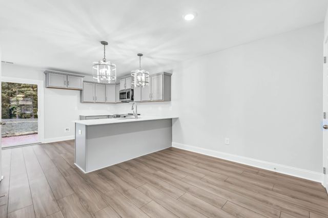 149 Quarry Point Dr, Clarksville, TN 37043