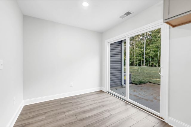 149 Quarry Point Dr, Clarksville, TN 37043