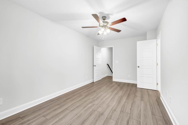 149 Quarry Point Dr, Clarksville, TN 37043
