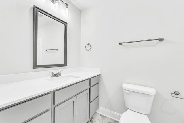 149 Quarry Point Dr, Clarksville, TN 37043