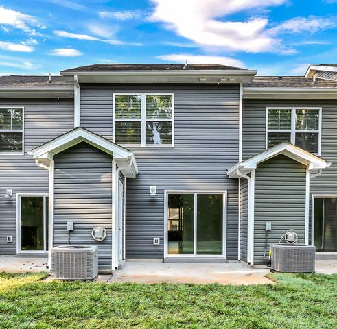 149 Quarry Point Dr, Clarksville, TN 37043
