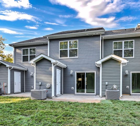 149 Quarry Point Dr, Clarksville, TN 37043