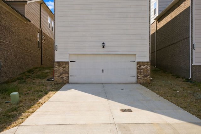 1103 Freeboard Aly, La Vergne, TN 37086