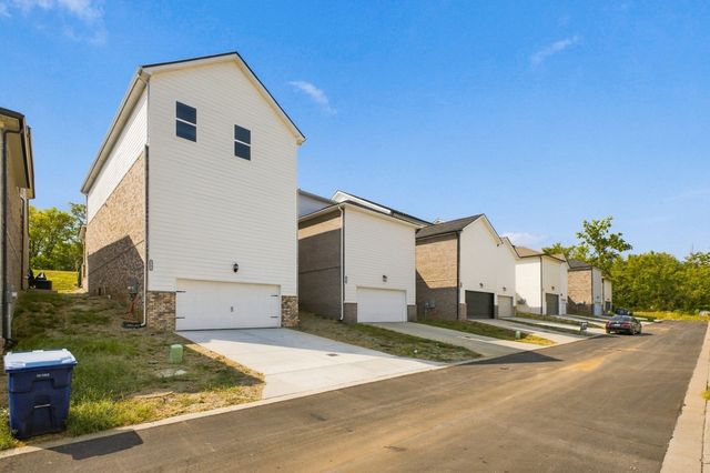 1103 Freeboard Aly, La Vergne, TN 37086