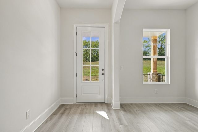 1103 Freeboard Aly, La Vergne, TN 37086
