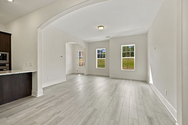 1103 Freeboard Aly, La Vergne, TN 37086